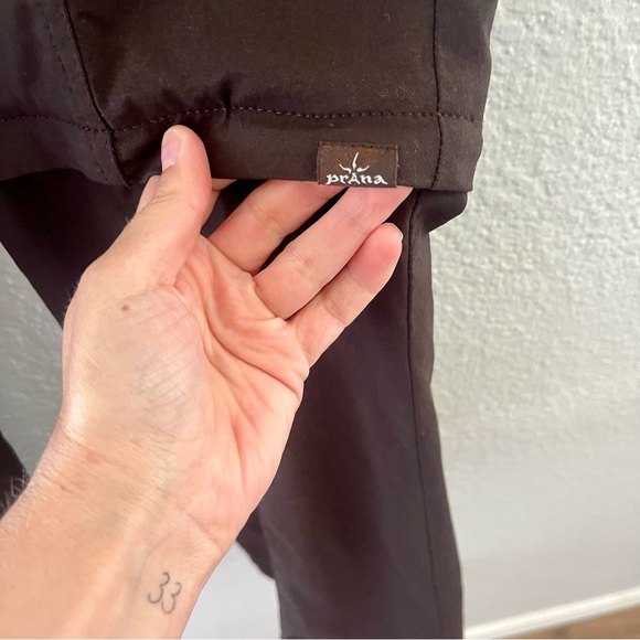 Prana Brown Monarch Convertible Hiking Pants Dark Brown Size 4 - Picture 7 of 16